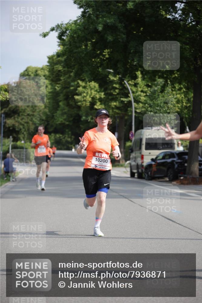 15.06.2025 - REWE Women's Run Jannik Wohlers http://msf.ph/oto/7936871 15.06.2025 08:42:56 Laufen 10200 meine-sportfotos.de