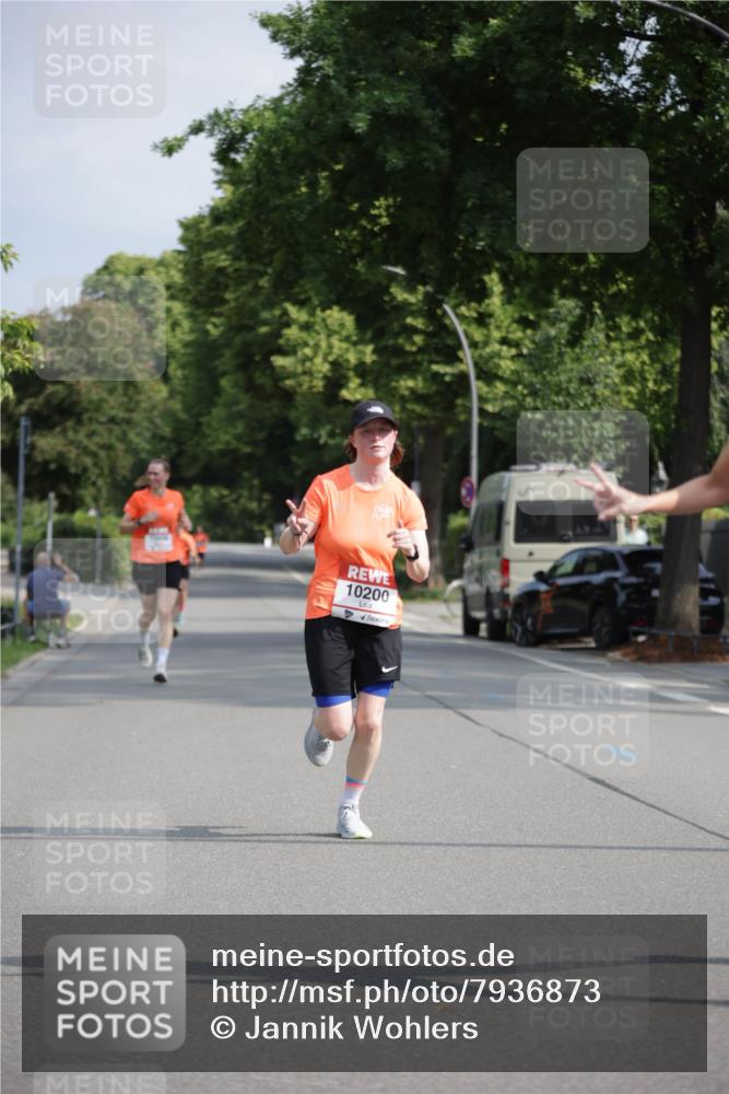 15.06.2025 - REWE Women's Run Jannik Wohlers http://msf.ph/oto/7936873 15.06.2025 08:42:56 Laufen 10200 meine-sportfotos.de
