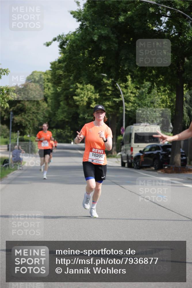 15.06.2025 - REWE Women's Run Jannik Wohlers http://msf.ph/oto/7936877 15.06.2025 08:42:56 Laufen 10200 meine-sportfotos.de
