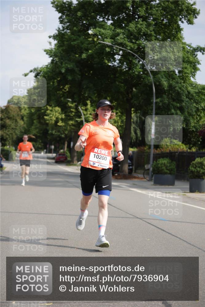 15.06.2025 - REWE Women's Run Jannik Wohlers http://msf.ph/oto/7936904 15.06.2025 08:42:57 Laufen 10200 meine-sportfotos.de