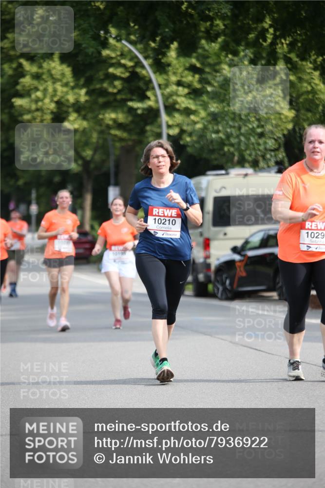 15.06.2025 - REWE Women's Run Jannik Wohlers http://msf.ph/oto/7936922 15.06.2025 09:54:54 Laufen 10210 meine-sportfotos.de