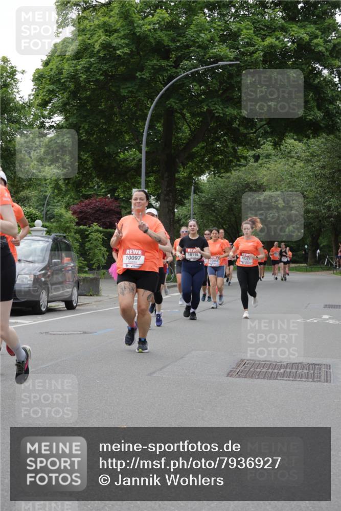 15.06.2025 - REWE Women's Run Jannik Wohlers http://msf.ph/oto/7936927 15.06.2025 08:26:47 Laufen 10097, 10115, 1027, 10860 meine-sportfotos.de