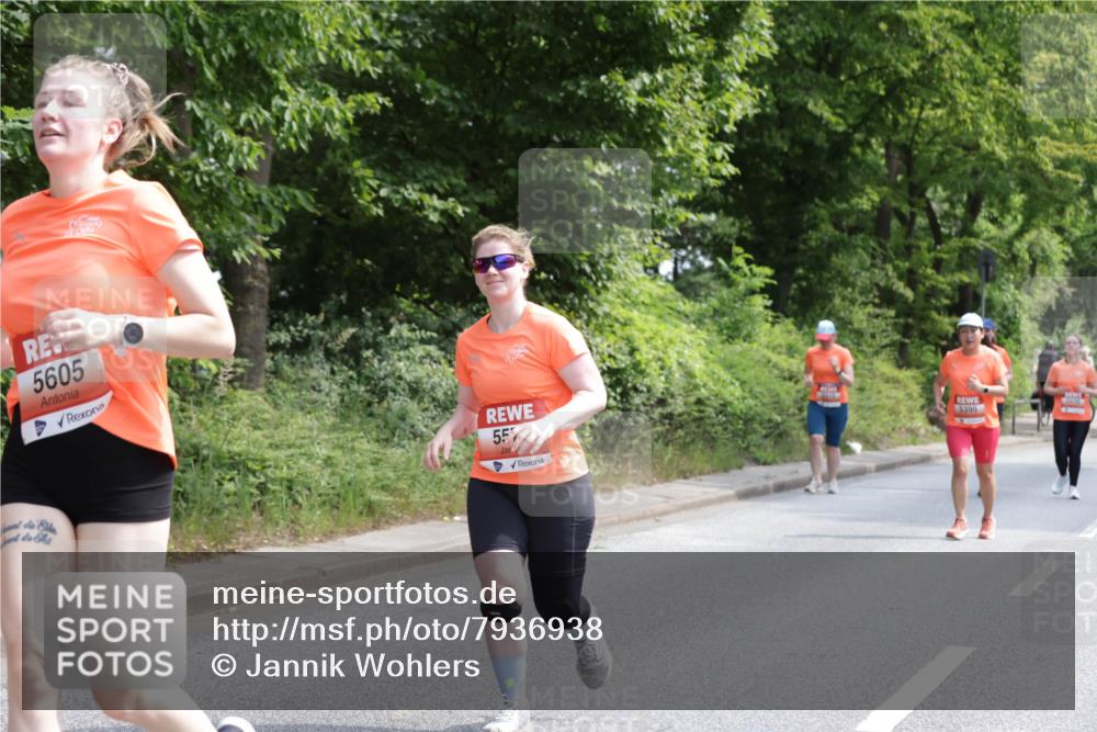 15.06.2025 - REWE Women's Run Jannik Wohlers http://msf.ph/oto/7936938 15.06.2025 10:13:42 Laufen 5605, 55, 5395 meine-sportfotos.de