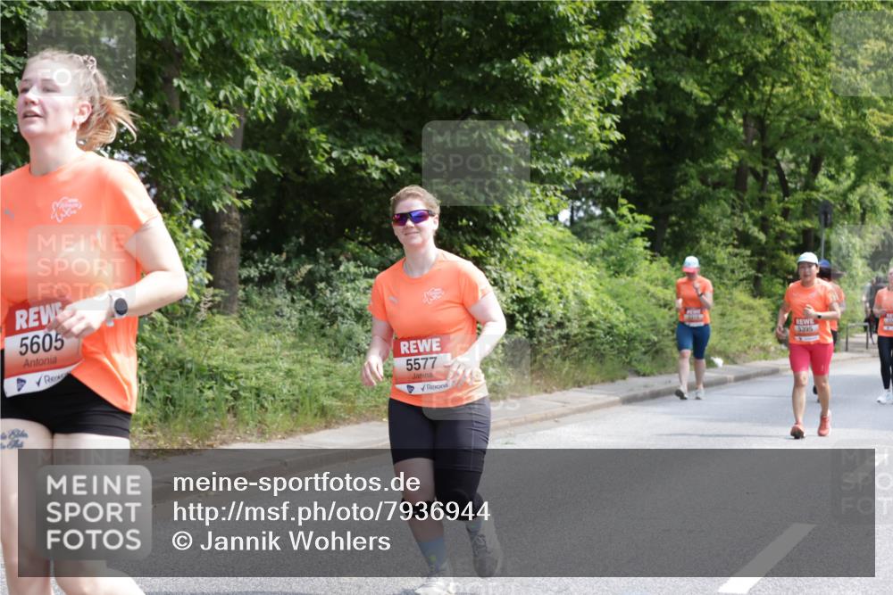 15.06.2025 - REWE Women's Run Jannik Wohlers http://msf.ph/oto/7936944 15.06.2025 10:13:42 Laufen 5605, 5577, 5395 meine-sportfotos.de