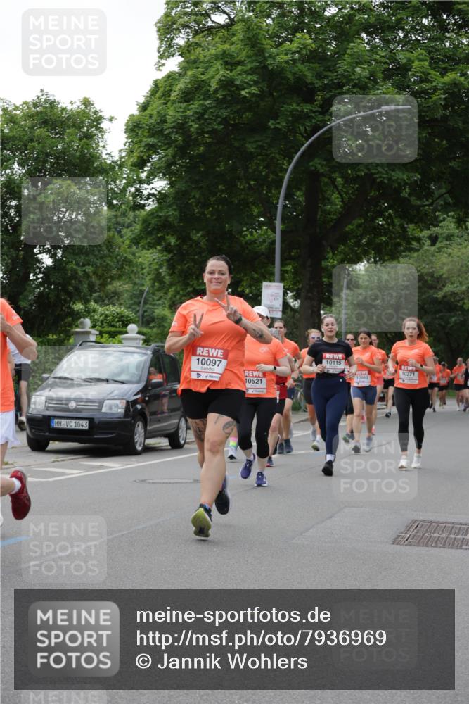 15.06.2025 - REWE Women's Run Jannik Wohlers http://msf.ph/oto/7936969 15.06.2025 08:26:47 Laufen 1043, 10097, 10115, 10271, 10860, 10521 meine-sportfotos.de