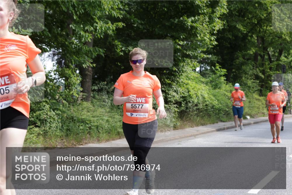 15.06.2025 - REWE Women's Run Jannik Wohlers http://msf.ph/oto/7936974 15.06.2025 10:13:42 Laufen 05, 5577, 5395 meine-sportfotos.de