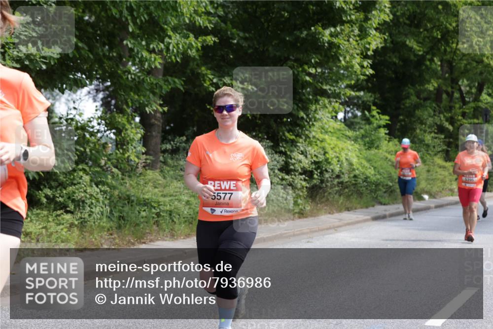 15.06.2025 - REWE Women's Run Jannik Wohlers http://msf.ph/oto/7936986 15.06.2025 10:13:42 Laufen 5577, 5395 meine-sportfotos.de