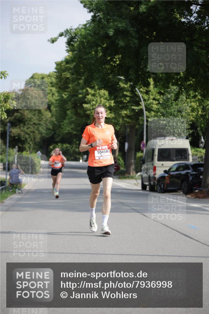 15.06.2025 - REWE Women's Run Jannik Wohlers http://msf.ph/oto/7936998 15.06.2025 08:42:59 Laufen 10458 meine-sportfotos.de