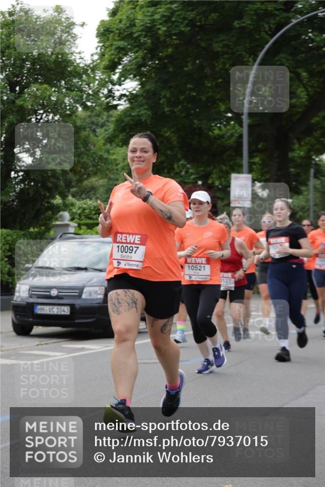 15.06.2025 - REWE Women's Run Jannik Wohlers http://msf.ph/oto/7937015 15.06.2025 08:26:48 Laufen 1043, 10097, 10521, 127 meine-sportfotos.de