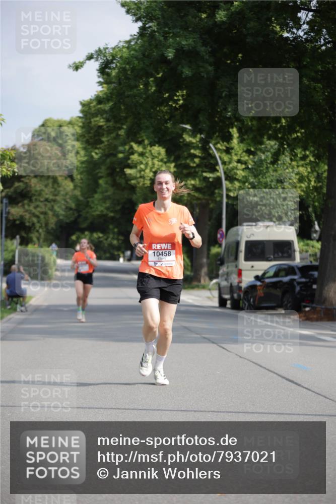 15.06.2025 - REWE Women's Run Jannik Wohlers http://msf.ph/oto/7937021 15.06.2025 08:42:59 Laufen 10458 meine-sportfotos.de