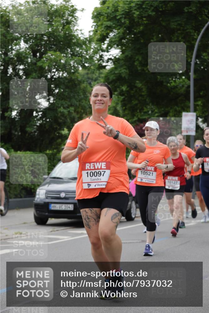 15.06.2025 - REWE Women's Run Jannik Wohlers http://msf.ph/oto/7937032 15.06.2025 08:26:48 Laufen 1043, 10097, 10521, 10127 meine-sportfotos.de