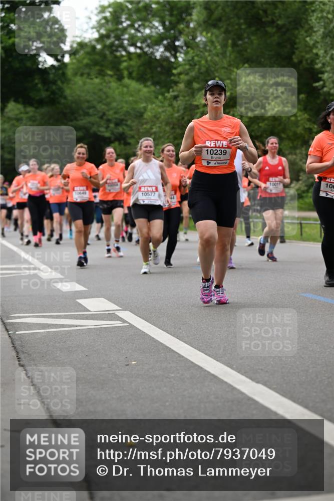 15.06.2025 - REWE Women's Run Dr. Thomas Lammeyer http://msf.ph/oto/7937049 15.06.2025 09:19:38 Laufen 106, 49, 10577, 44, 10239, 1001, 10 meine-sportfotos.de
