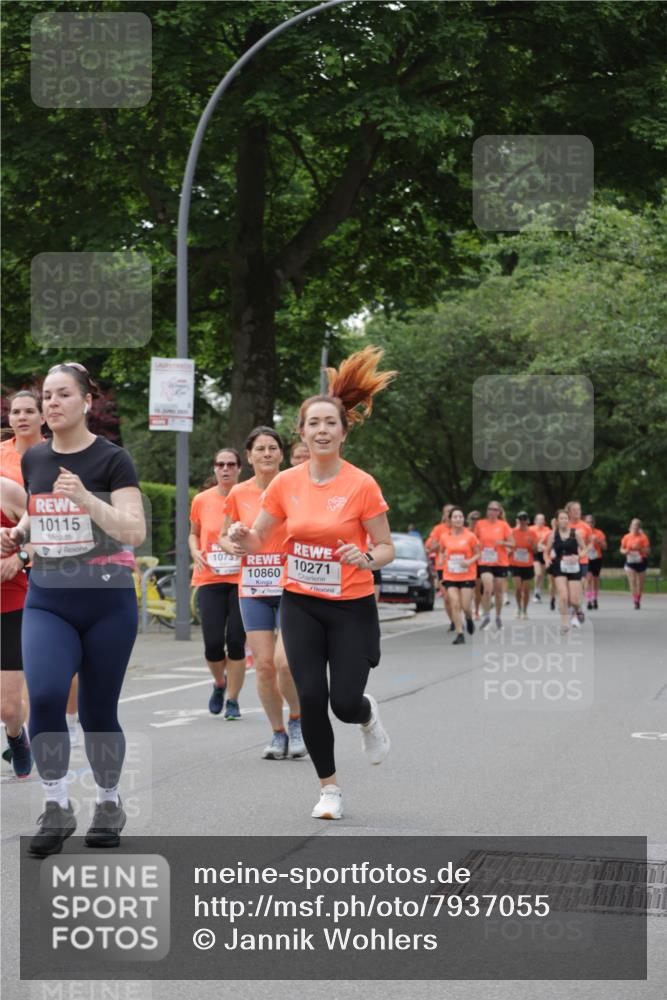 15.06.2025 - REWE Women's Run Jannik Wohlers http://msf.ph/oto/7937055 15.06.2025 08:26:49 Laufen 10115, 1073, 10860, 10271 meine-sportfotos.de