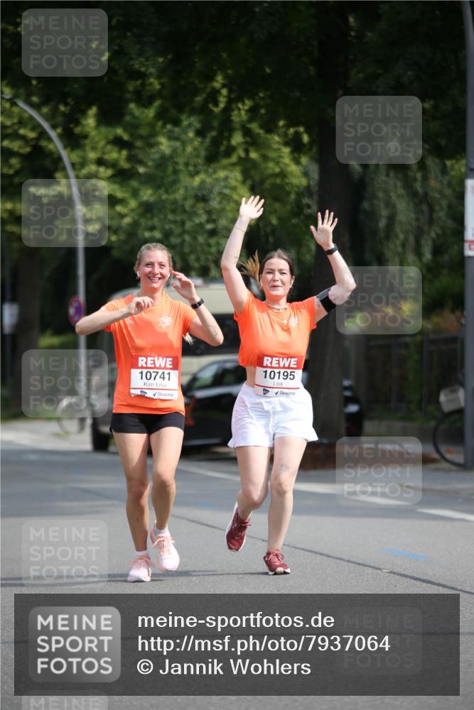 15.06.2025 - REWE Women's Run Jannik Wohlers http://msf.ph/oto/7937064 15.06.2025 09:54:59 Laufen 10741, 10195 meine-sportfotos.de