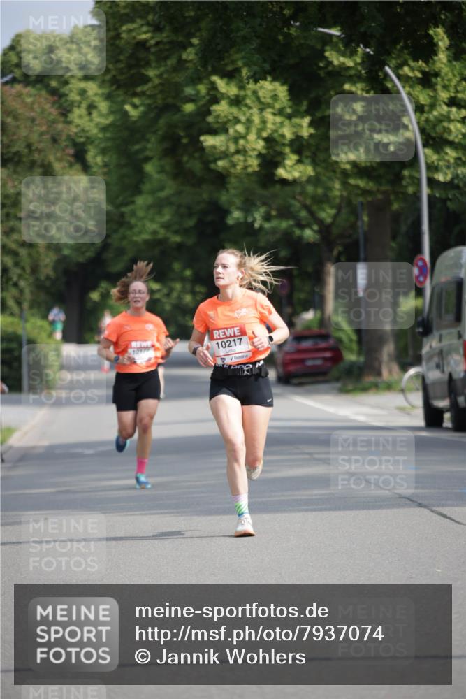 15.06.2025 - REWE Women's Run Jannik Wohlers http://msf.ph/oto/7937074 15.06.2025 08:43:02 Laufen 10177, 10217 meine-sportfotos.de