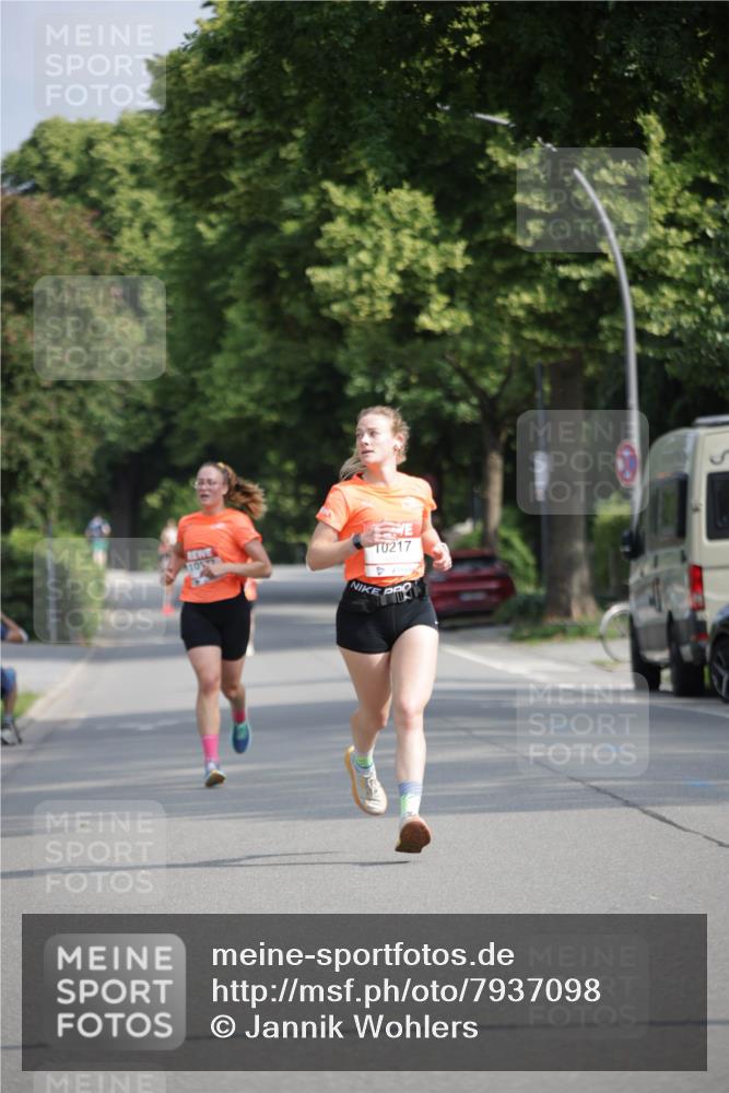 15.06.2025 - REWE Women's Run Jannik Wohlers http://msf.ph/oto/7937098 15.06.2025 08:43:03 Laufen 10217 meine-sportfotos.de