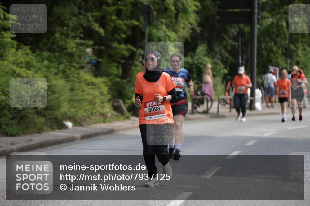 15.06.2025 - REWE Women's Run Jannik Wohlers http://msf.ph/oto/7937125 15.06.2025 10:13:51 Laufen 5093, 384 meine-sportfotos.de