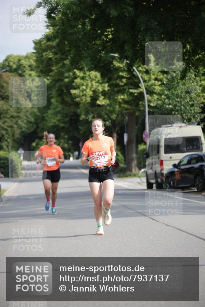 15.06.2025 - REWE Women's Run Jannik Wohlers http://msf.ph/oto/7937137 15.06.2025 08:43:03 Laufen 10177, 0217 meine-sportfotos.de