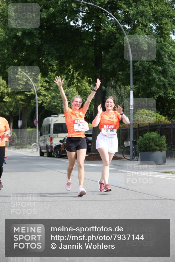 15.06.2025 - REWE Women's Run Jannik Wohlers http://msf.ph/oto/7937144 15.06.2025 09:55:00 Laufen 10741, 10195 meine-sportfotos.de