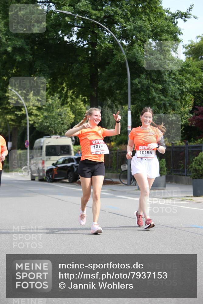 15.06.2025 - REWE Women's Run Jannik Wohlers http://msf.ph/oto/7937153 15.06.2025 09:55:00 Laufen 10741, 10195 meine-sportfotos.de