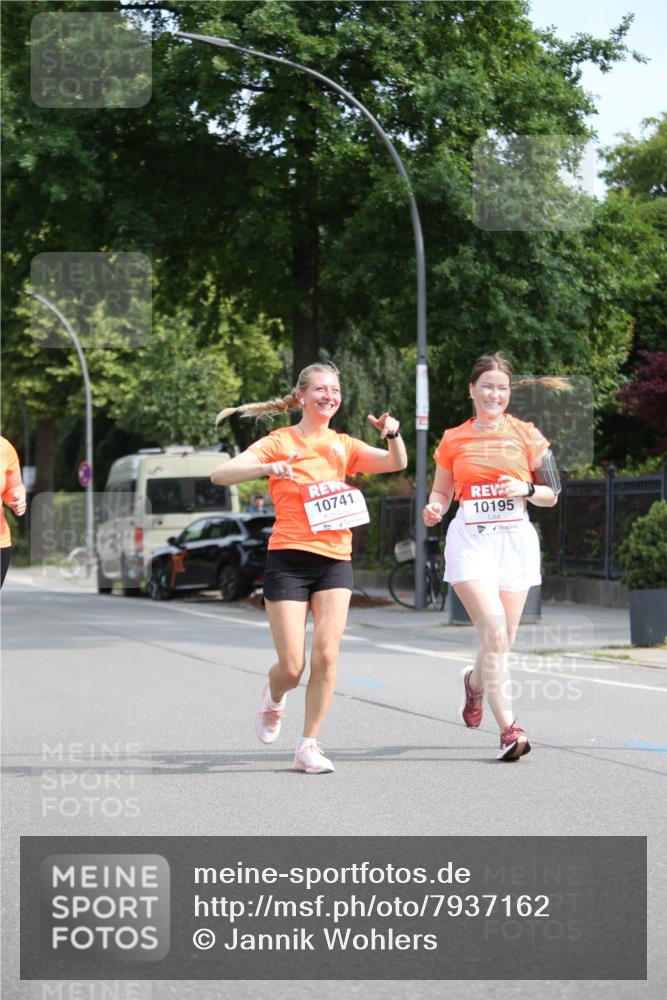 15.06.2025 - REWE Women's Run Jannik Wohlers http://msf.ph/oto/7937162 15.06.2025 09:55:00 Laufen 10741, 10195 meine-sportfotos.de