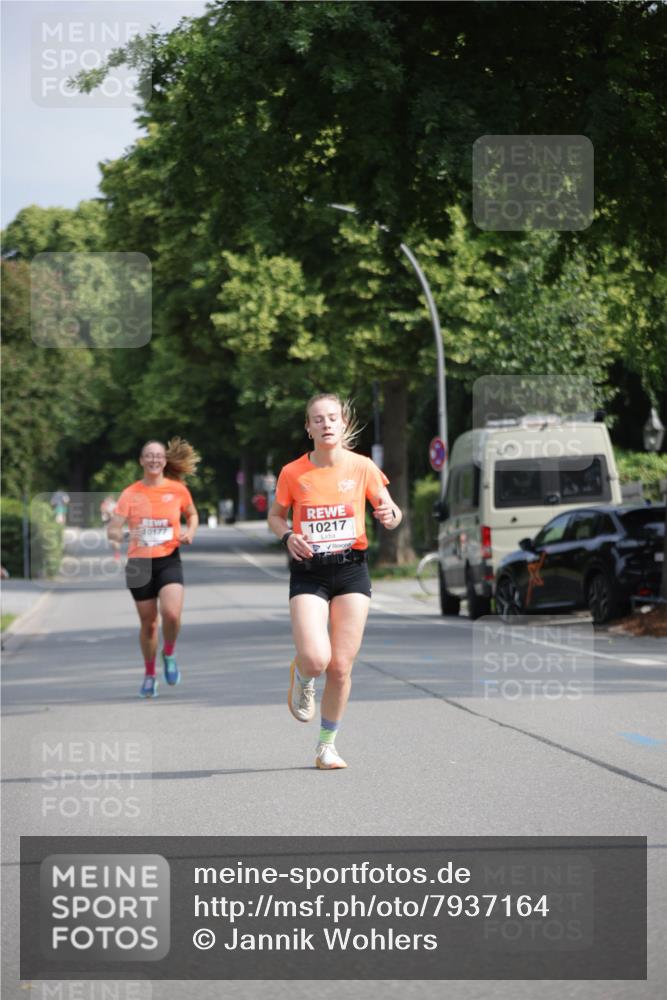 15.06.2025 - REWE Women's Run Jannik Wohlers http://msf.ph/oto/7937164 15.06.2025 08:43:04 Laufen 0177, 10217 meine-sportfotos.de