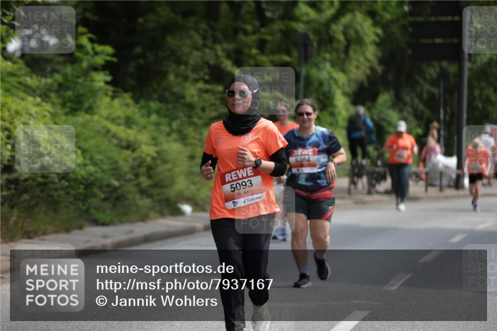 15.06.2025 - REWE Women's Run Jannik Wohlers http://msf.ph/oto/7937167 15.06.2025 10:13:53 Laufen 5093, 5384 meine-sportfotos.de