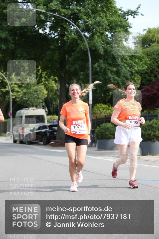 15.06.2025 - REWE Women's Run Jannik Wohlers http://msf.ph/oto/7937181 15.06.2025 09:55:01 Laufen 10741, 10195 meine-sportfotos.de