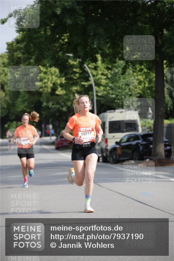 15.06.2025 - REWE Women's Run Jannik Wohlers http://msf.ph/oto/7937190 15.06.2025 08:43:04 Laufen 10217 meine-sportfotos.de