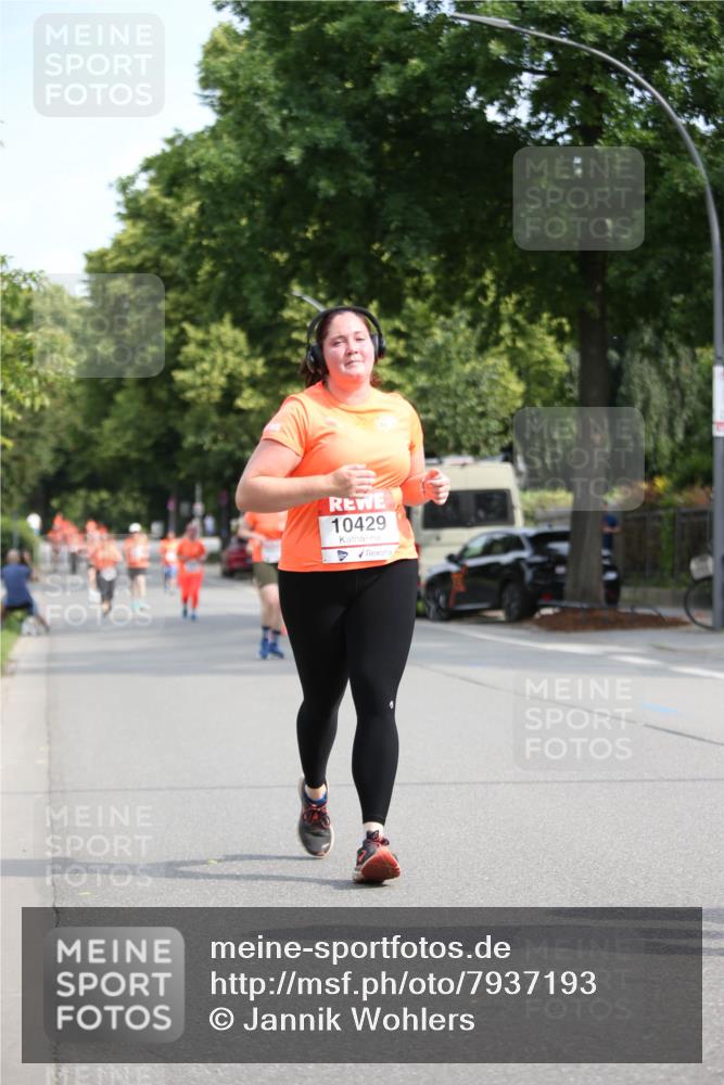 15.06.2025 - REWE Women's Run Jannik Wohlers http://msf.ph/oto/7937193 15.06.2025 09:55:02 Laufen 10429 meine-sportfotos.de