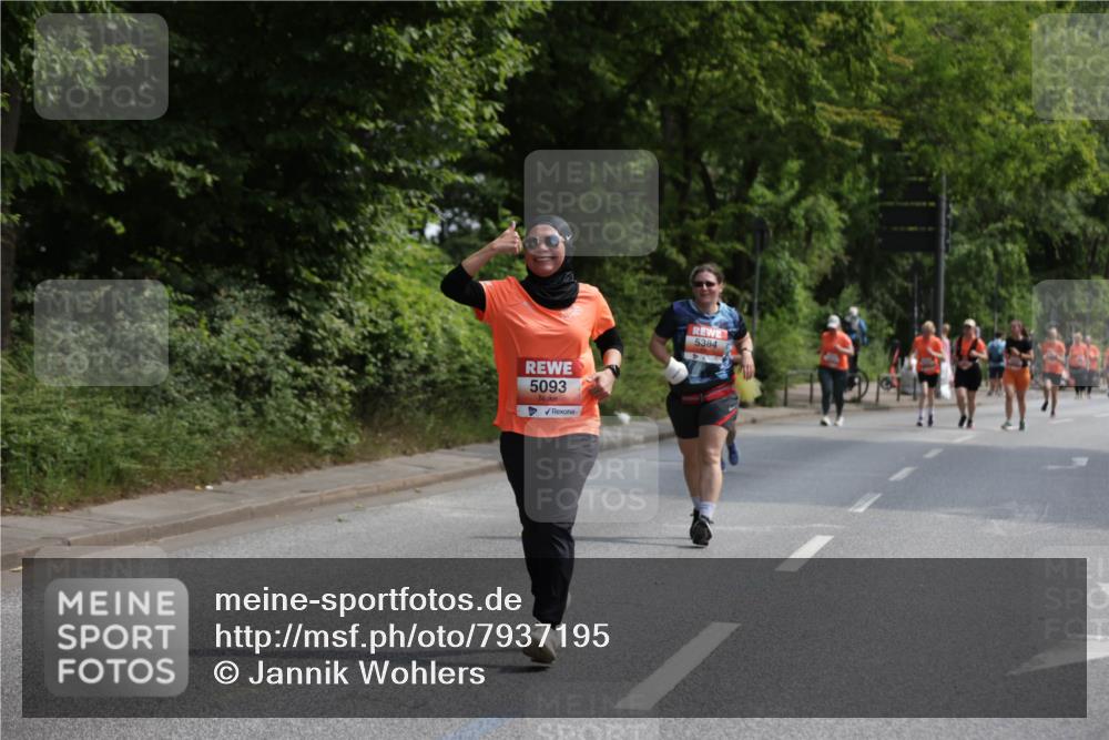 15.06.2025 - REWE Women's Run Jannik Wohlers http://msf.ph/oto/7937195 15.06.2025 10:13:55 Laufen 5093, 5384 meine-sportfotos.de