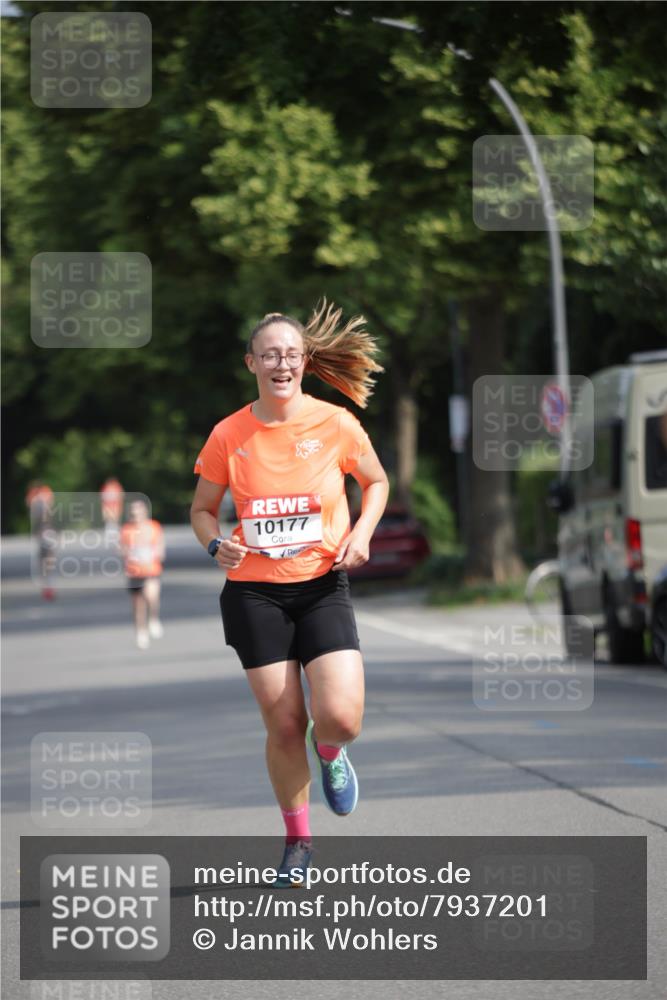 15.06.2025 - REWE Women's Run Jannik Wohlers http://msf.ph/oto/7937201 15.06.2025 08:43:06 Laufen 10177 meine-sportfotos.de