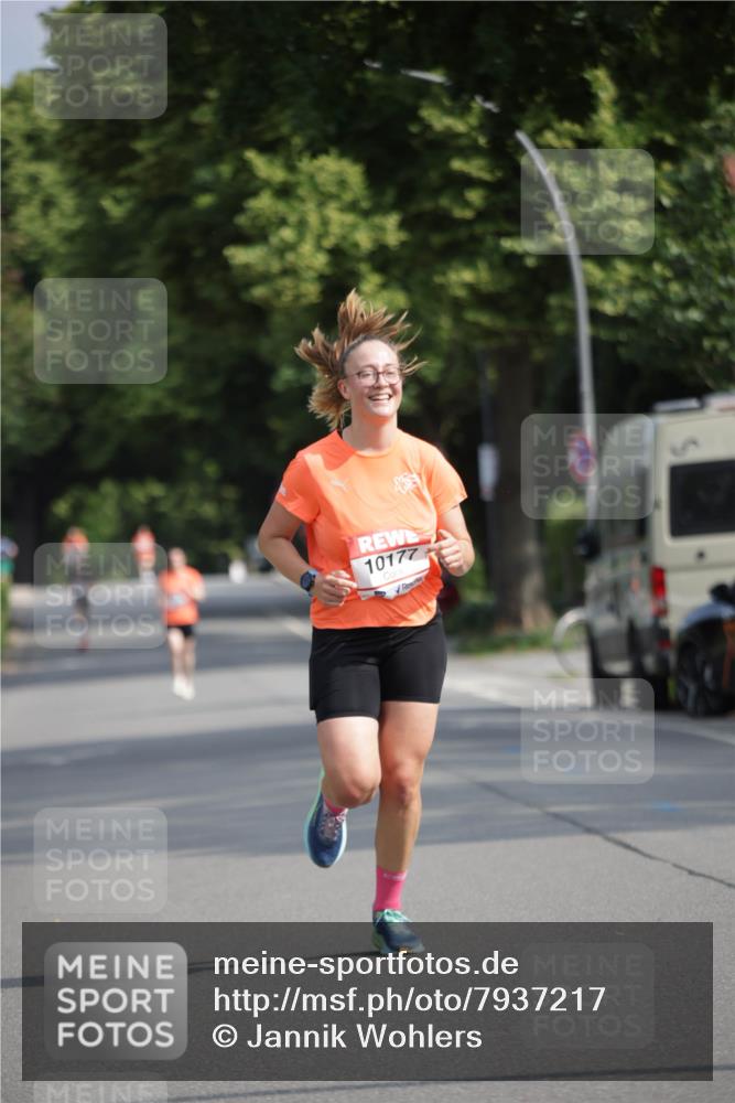 15.06.2025 - REWE Women's Run Jannik Wohlers http://msf.ph/oto/7937217 15.06.2025 08:43:06 Laufen 10177 meine-sportfotos.de