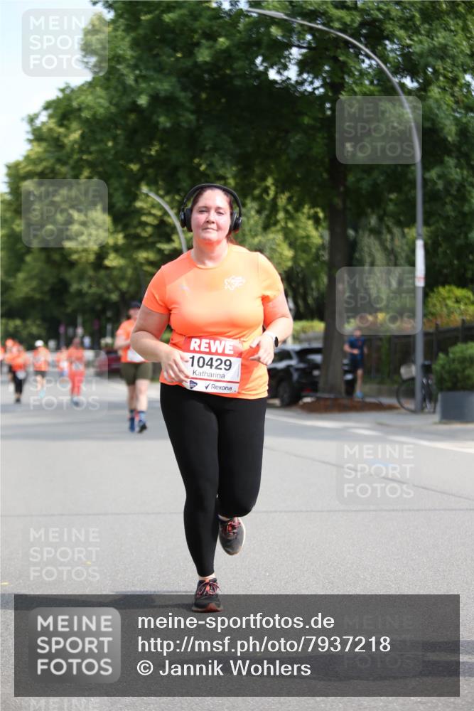 15.06.2025 - REWE Women's Run Jannik Wohlers http://msf.ph/oto/7937218 15.06.2025 09:55:03 Laufen 10429 meine-sportfotos.de