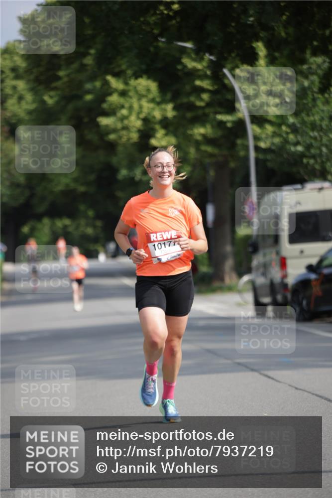 15.06.2025 - REWE Women's Run Jannik Wohlers http://msf.ph/oto/7937219 15.06.2025 08:43:06 Laufen 10177 meine-sportfotos.de