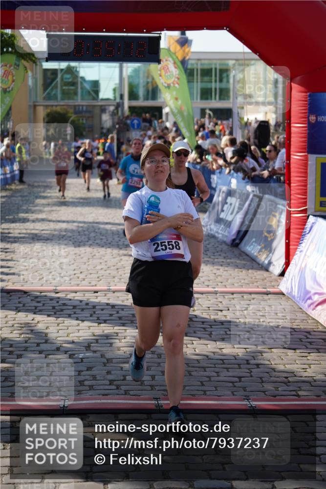 13.06.2025 - Holstenköstenlauf Felixshl http://msf.ph/oto/7937237 13.06.2025 18:05:14 Laufen 2255, 2363, 2451, 2556, 2558, 2862, 3156, 3164, 3198 meine-sportfotos.de