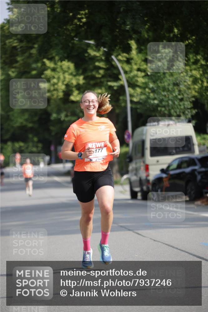 15.06.2025 - REWE Women's Run Jannik Wohlers http://msf.ph/oto/7937246 15.06.2025 08:43:07 Laufen 177 meine-sportfotos.de