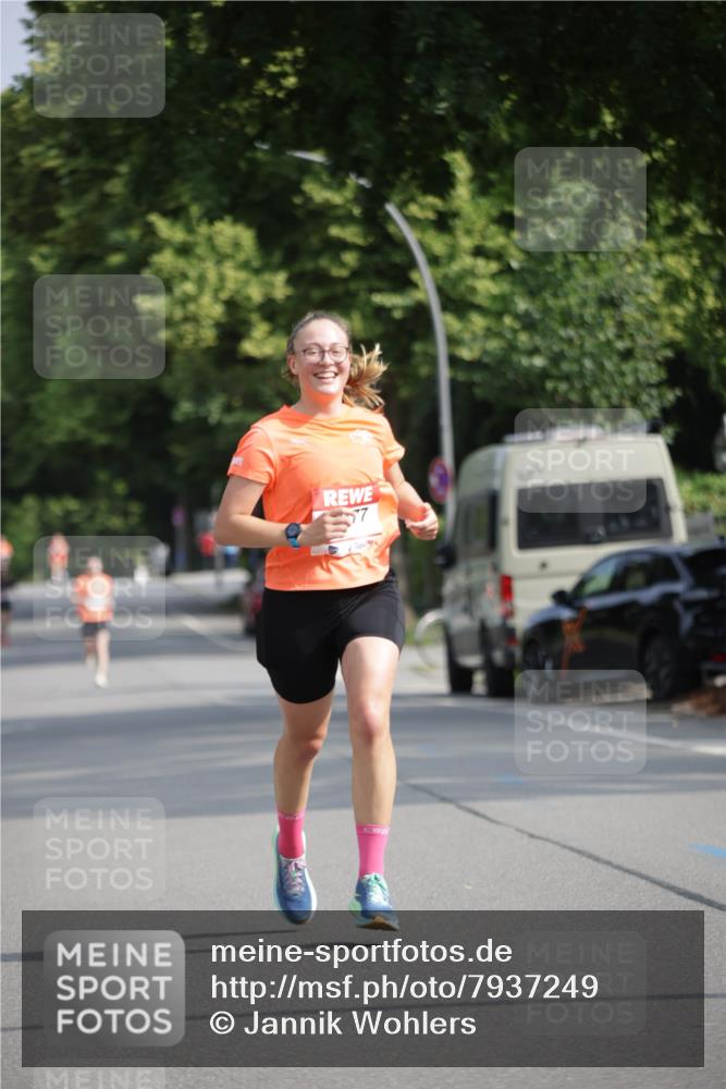 15.06.2025 - REWE Women's Run Jannik Wohlers http://msf.ph/oto/7937249 15.06.2025 08:43:07 Laufen  meine-sportfotos.de