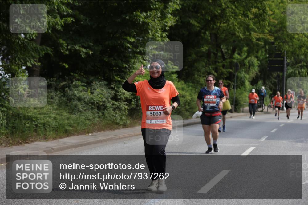 15.06.2025 - REWE Women's Run Jannik Wohlers http://msf.ph/oto/7937262 15.06.2025 10:13:56 Laufen 5093, 5384 meine-sportfotos.de