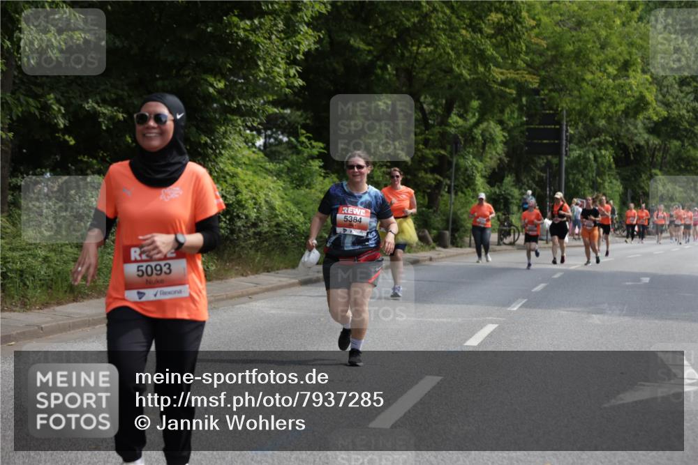 15.06.2025 - REWE Women's Run Jannik Wohlers http://msf.ph/oto/7937285 15.06.2025 10:13:57 Laufen 5093, 5384 meine-sportfotos.de