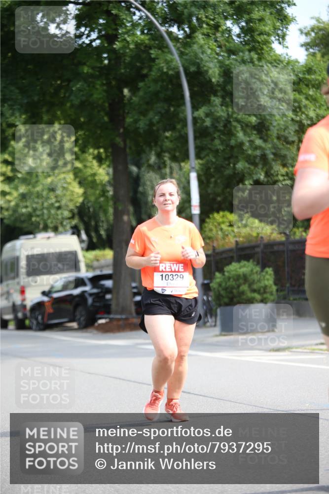 15.06.2025 - REWE Women's Run Jannik Wohlers http://msf.ph/oto/7937295 15.06.2025 09:55:11 Laufen 10329 meine-sportfotos.de