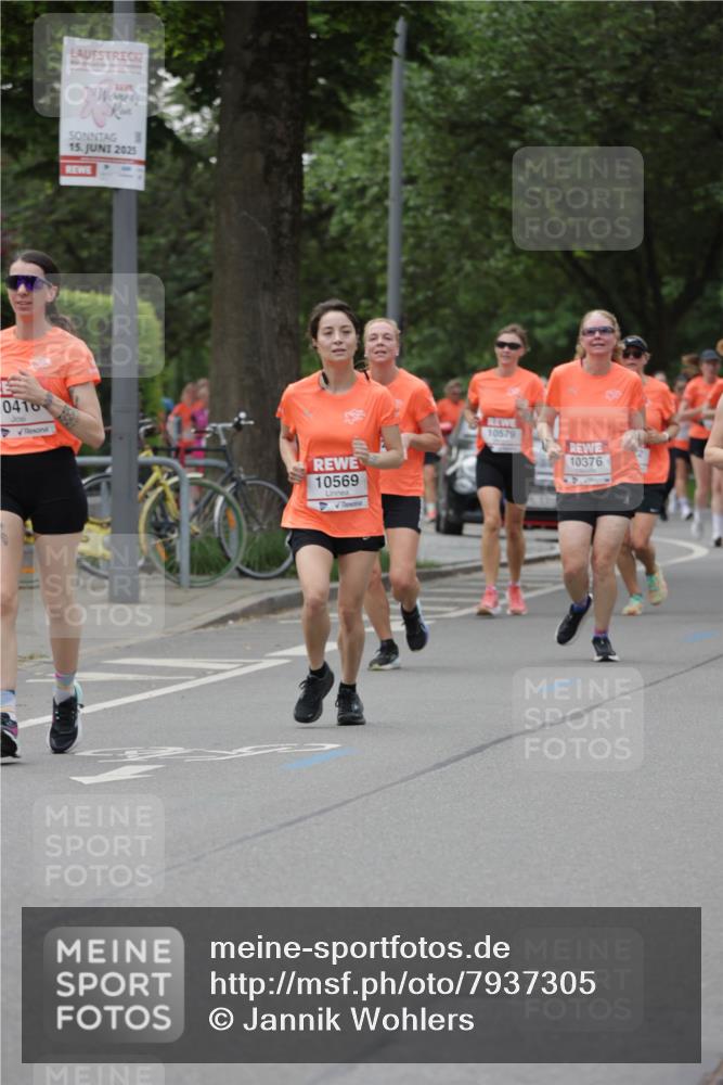 15.06.2025 - REWE Women's Run Jannik Wohlers http://msf.ph/oto/7937305 15.06.2025 08:26:53 Laufen 0416, 15, 2025, 10569, 10579, 10376 meine-sportfotos.de