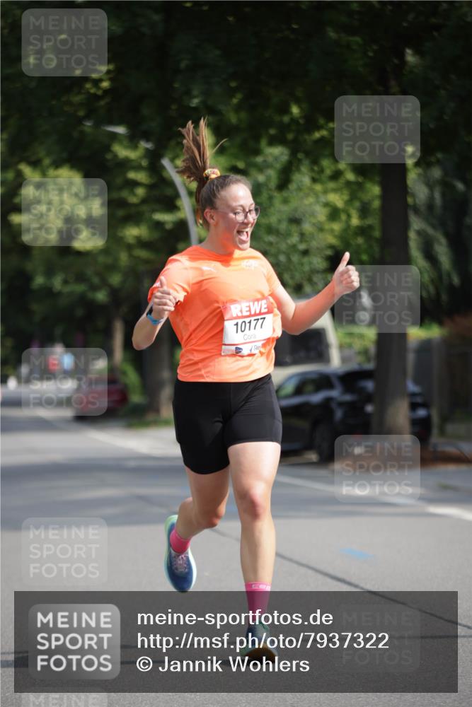 15.06.2025 - REWE Women's Run Jannik Wohlers http://msf.ph/oto/7937322 15.06.2025 08:43:07 Laufen 10177 meine-sportfotos.de