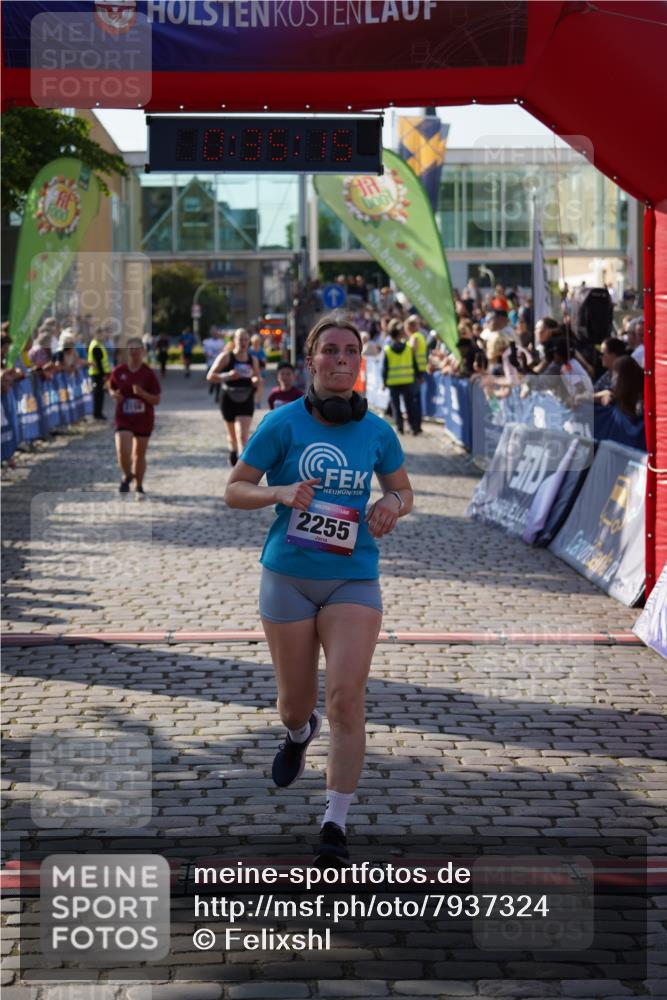 13.06.2025 - Holstenköstenlauf Felixshl http://msf.ph/oto/7937324 13.06.2025 18:05:16 Laufen 2255, 2363, 2451, 2556, 2558, 2862, 3156, 3164, 3198 meine-sportfotos.de