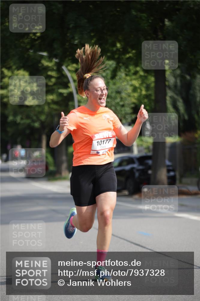 15.06.2025 - REWE Women's Run Jannik Wohlers http://msf.ph/oto/7937328 15.06.2025 08:43:07 Laufen 10177 meine-sportfotos.de