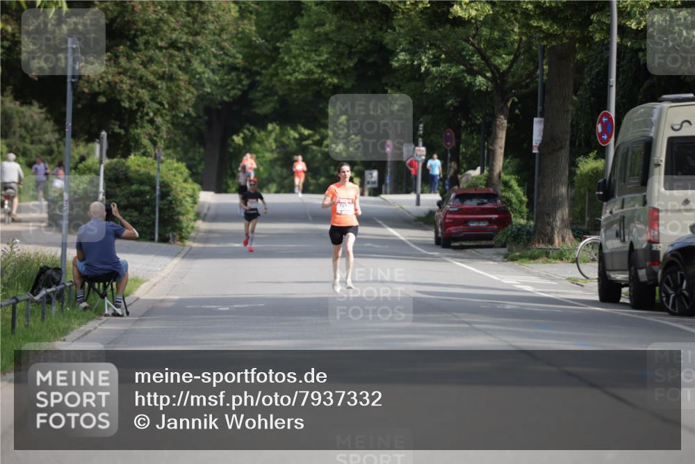 15.06.2025 - REWE Women's Run Jannik Wohlers http://msf.ph/oto/7937332 15.06.2025 08:43:10 Laufen 101 meine-sportfotos.de
