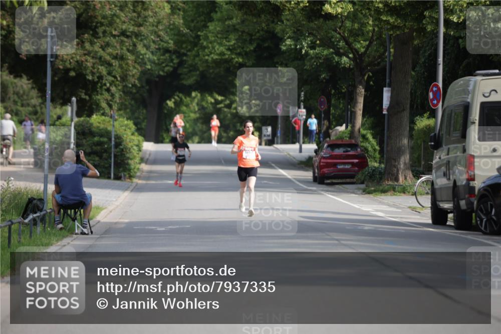15.06.2025 - REWE Women's Run Jannik Wohlers http://msf.ph/oto/7937335 15.06.2025 08:43:10 Laufen 1011 meine-sportfotos.de