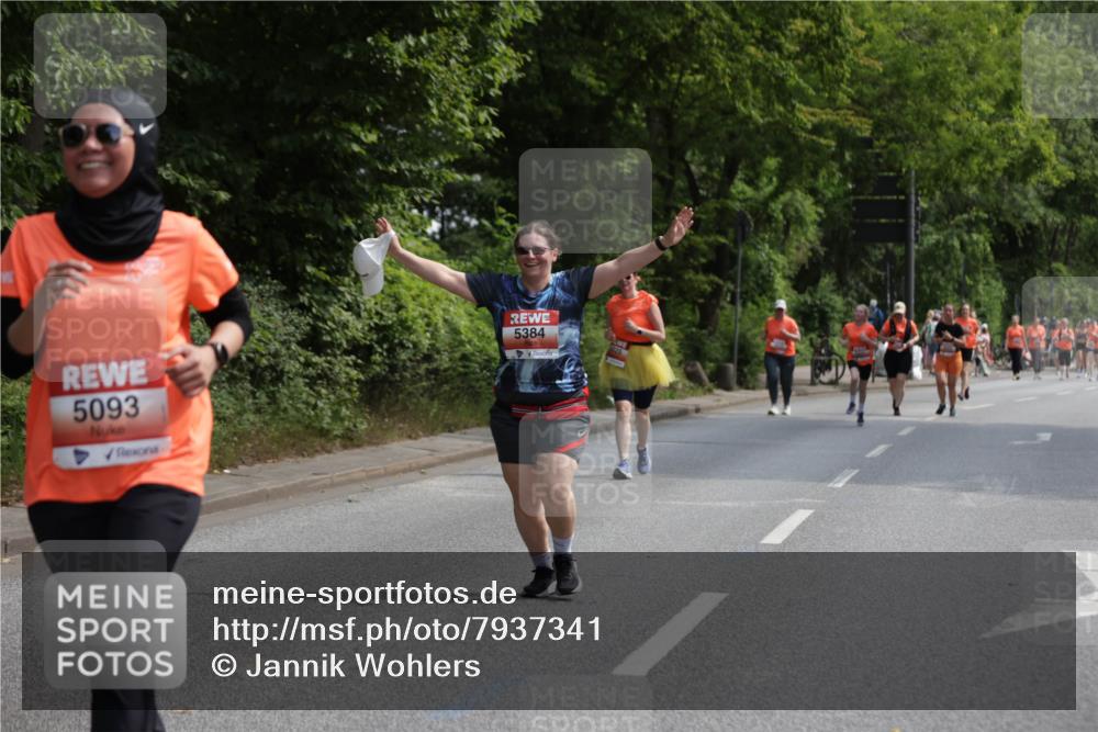 15.06.2025 - REWE Women's Run Jannik Wohlers http://msf.ph/oto/7937341 15.06.2025 10:13:57 Laufen 5093, 5384 meine-sportfotos.de