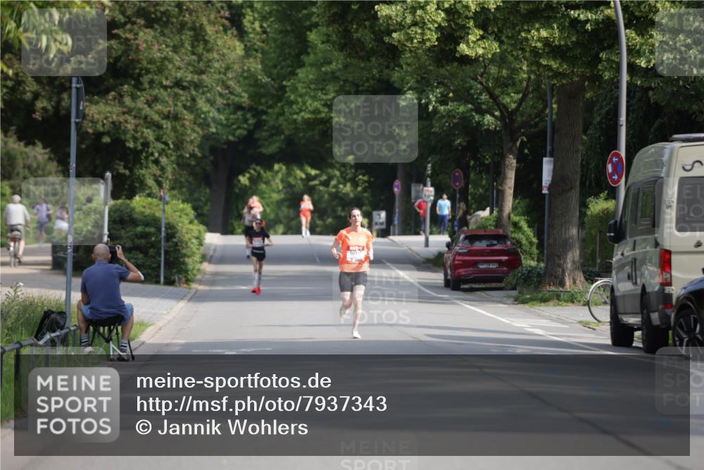 15.06.2025 - REWE Women's Run Jannik Wohlers http://msf.ph/oto/7937343 15.06.2025 08:43:10 Laufen 10191 meine-sportfotos.de