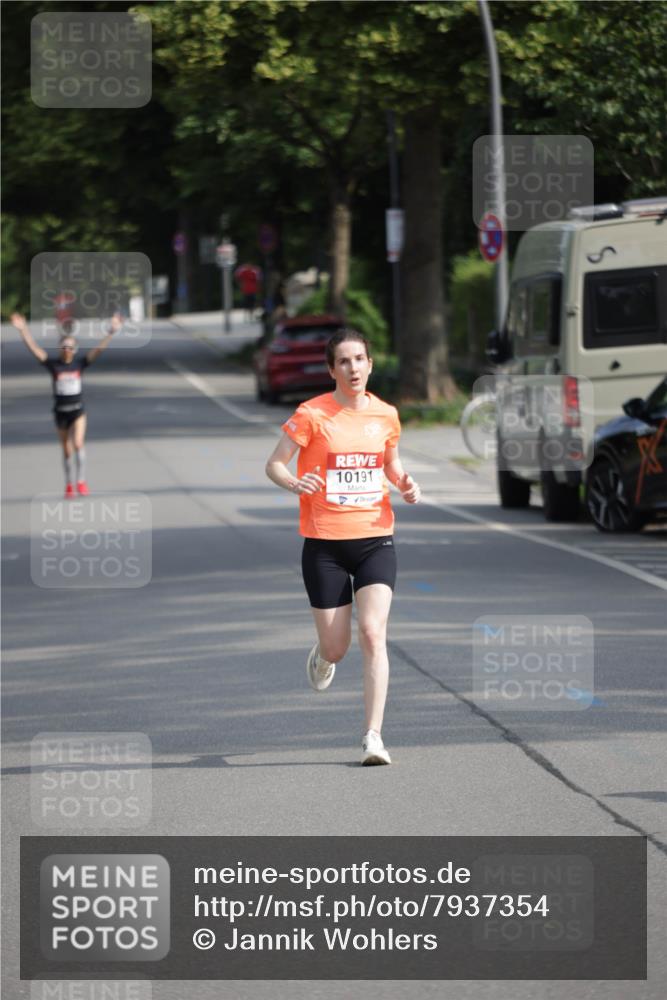 15.06.2025 - REWE Women's Run Jannik Wohlers http://msf.ph/oto/7937354 15.06.2025 08:43:17 Laufen 10191 meine-sportfotos.de